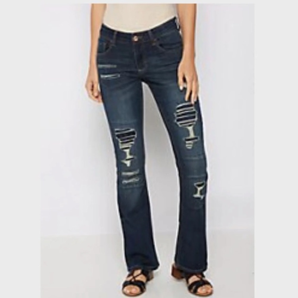 Rue 21 Destroyed boot cut jean-size 4